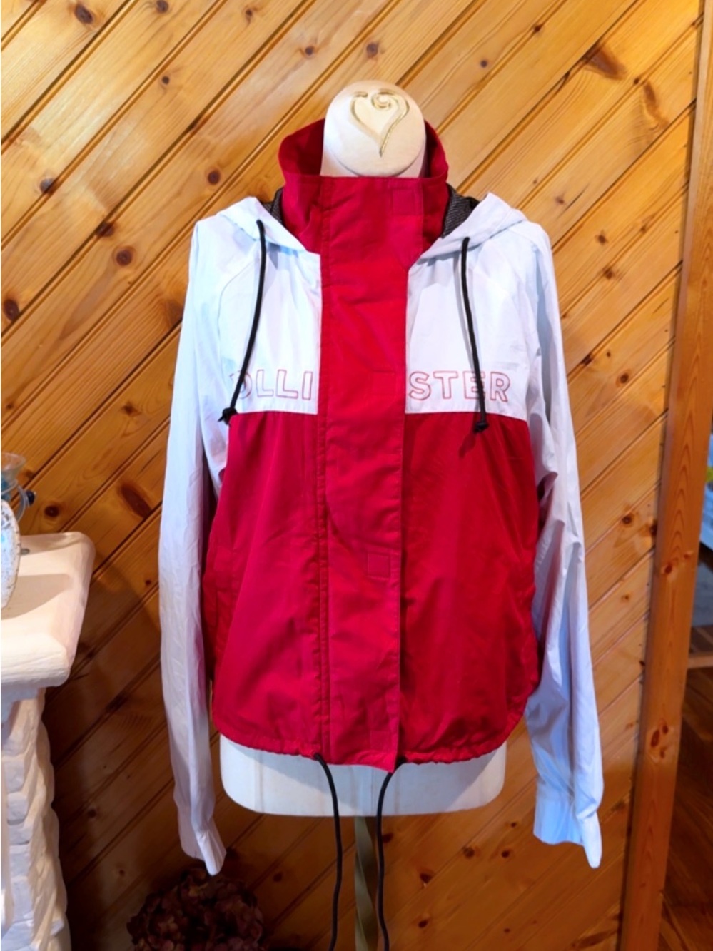 Hollister Women’s Medium Red White Colorblock Hooded Windbreaker Jacket